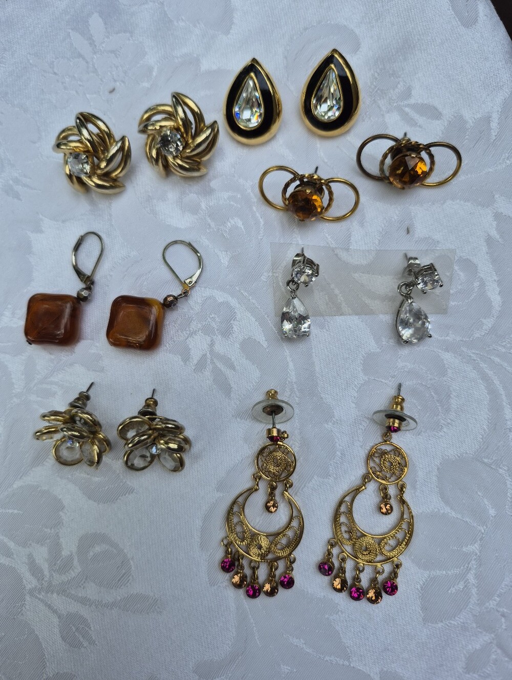 Vintage Lot Of Earrings